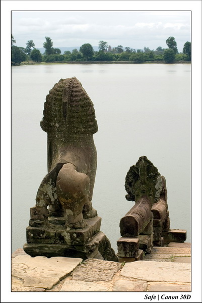 2006 - 07 - Temple angkor - Sras Srang 18